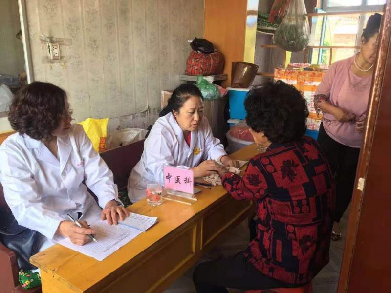 A resident of Yonghe Village received a diagnosis from a Chinese medicine doctor on Aug 28, 2019.