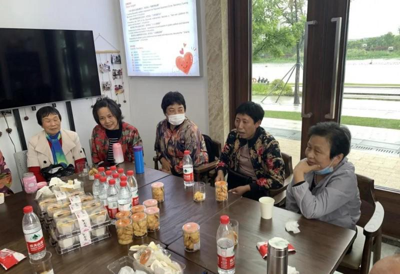 The 99 Crowdfunding "Colorful Rainbow" Home of Cancer Friends held salon activities on May 30, 2020.