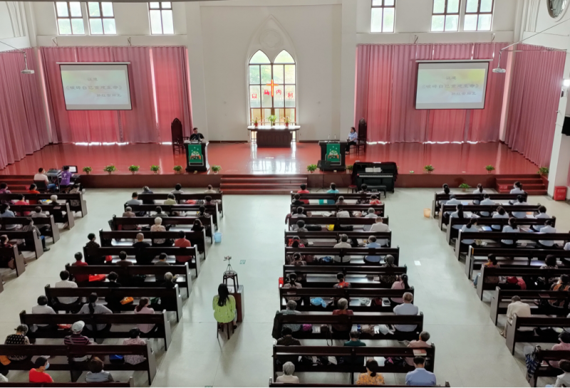 On June 20, 2020, after passing preparation and security checks, Sheshan Church in Qixia District, Nanjing, Jiangsu resumed its first worship service since the coronavirus outbreak in late January.