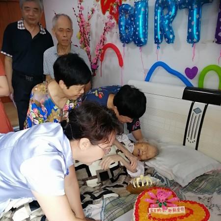 On September 22, 2020, the visitation ministry of Fuzhou Flower Lan Church visited a 105-year-old woman surnamed by Cai. 