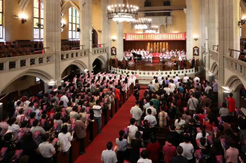 Shanghai CC&TSPM conducted a music worship on September 21, 2020, attended by about 400 local pastoral workers and volunteers in the Moore Memorial Church.