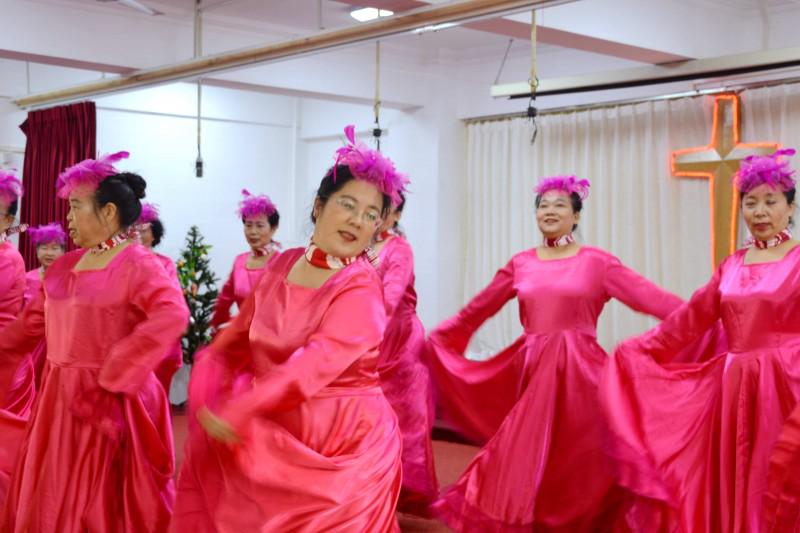 On October 25, 2020, the Lvhua Street Church held the 2020 autumn harvest Thanksgiving and praising service.