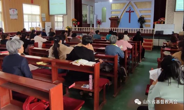 From November 3 to 5, 2020, the Cao County CC&TSPM in Heze City, Shandong Province held a training for leaders from 64 church sites in the county.