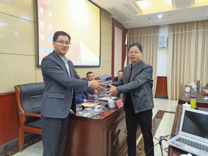 On November 12, 2020, the Yichun CC&TSPM sent out certificates to 236 pastors to serve in a training meeting.