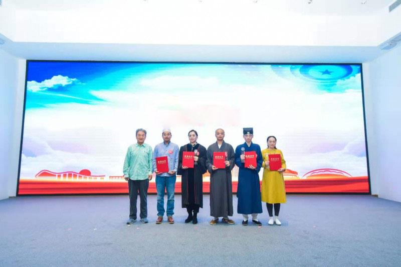 On the afternoon of November 18, 2020, five attendees won the prize in a preaching contest which was arranged by the Kunshan Ethnic and Religious Affairs Bureau, in Jiangsu.