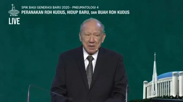 Stephen Tong, a Chinese Indonesian Reformed pastor 