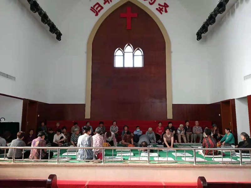 A fasting and prayer meeting was held for students who sit "gaokao", China's national college entrance exam, in Shilipu Church in Baoji, Shaanxi Province, on June 7, 2021.