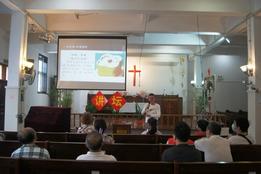 Suzhou Mujia Garden Church in Jiangsu Province held a lecture on summer regimen on July 18, 2021.