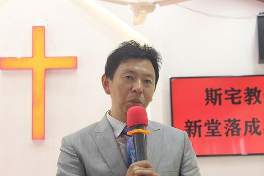A male believer named Si Duoyong, the descendant of the founder of Sizhai Church, delivered a speech in a commemorative ceremony for reconstruction of the church on October 19, 2021.