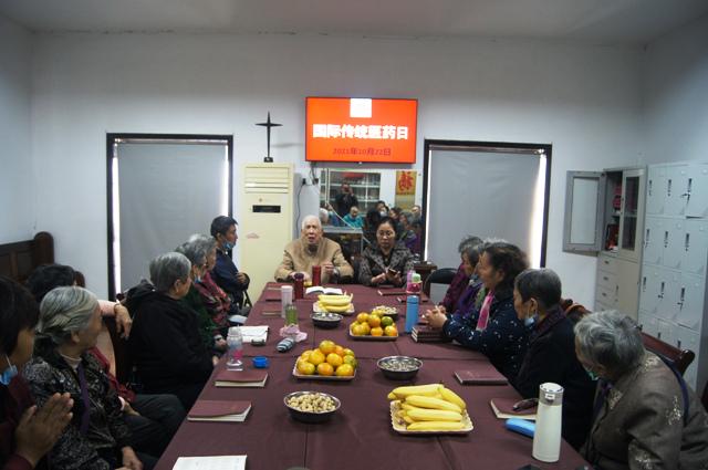A health lecture for senior believers of Mujia Garden Church in Suzhou, Jiangsu, was held in the church on October 22, 2021.