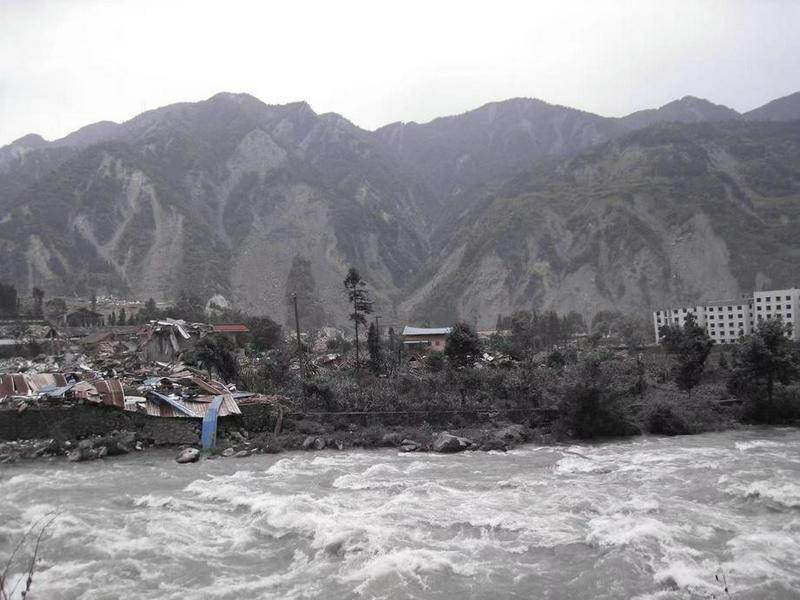 A picture of a flood in Yingxiu township, Wenchuan, which was the epicenter of the earthquake, a month after the Sichuan Earthquake of 2008 