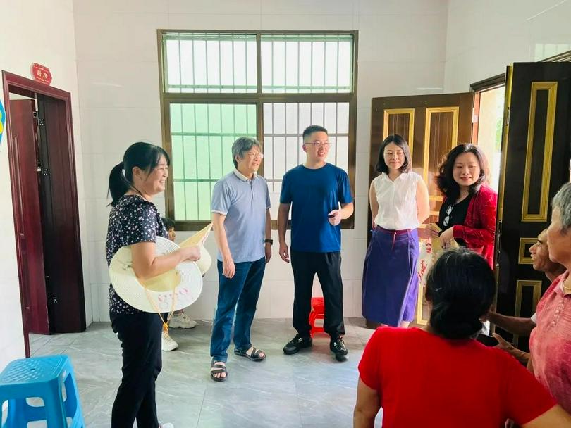 Rev. Kan Baoping, visited Xipan Village in Songxi County, Nanping, Fujian, to know more about the disaster situation on August 16, 2022.