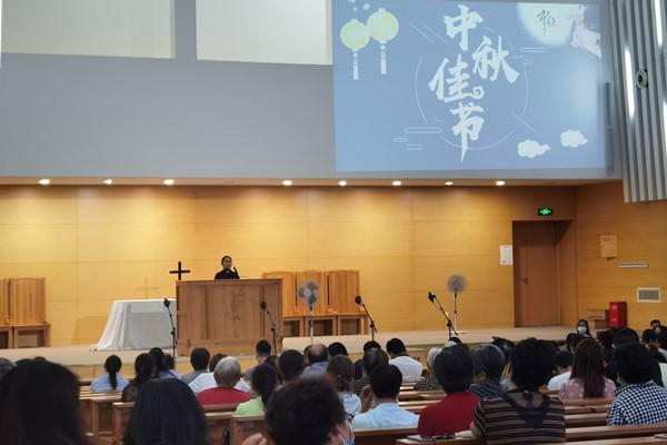 Xiangcheng Church in Suzhou, Jiangsu, held a worship and praise meeting to celebrate the Mid-Autumn Festival on September 10, 2022.