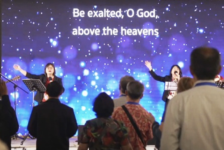 About 600 Christian leaders from across Asia attended the Asia 2022 Congress, the first day's worship in Bangkok on October 17, 2022.