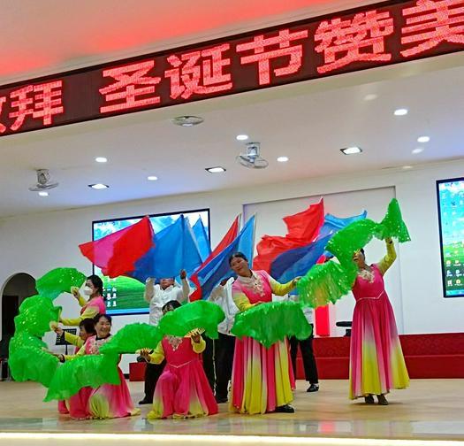 The dance team of Ark Church in Datun Town, Anshan, Liaoning, danced to celebrate Christmas On December 18, 2022.